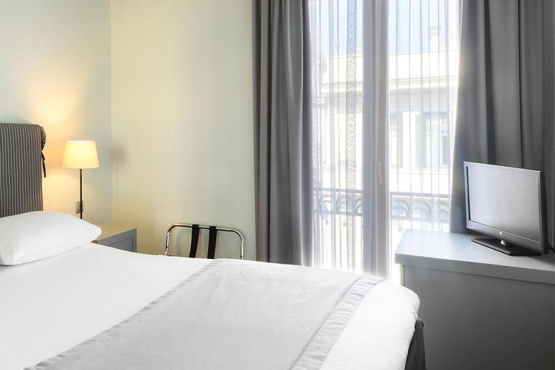 Single Room image 3