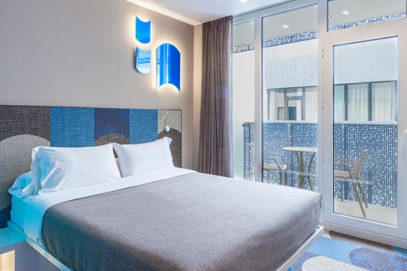 Double Room with Terrace image 1