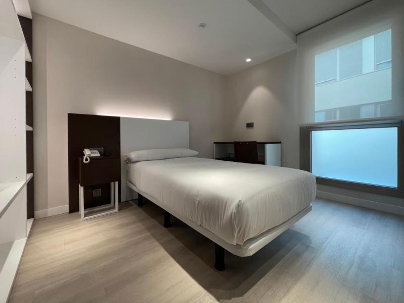 Single Room image 1