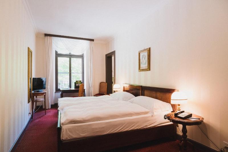 Classic Double Room with Forest View image 4