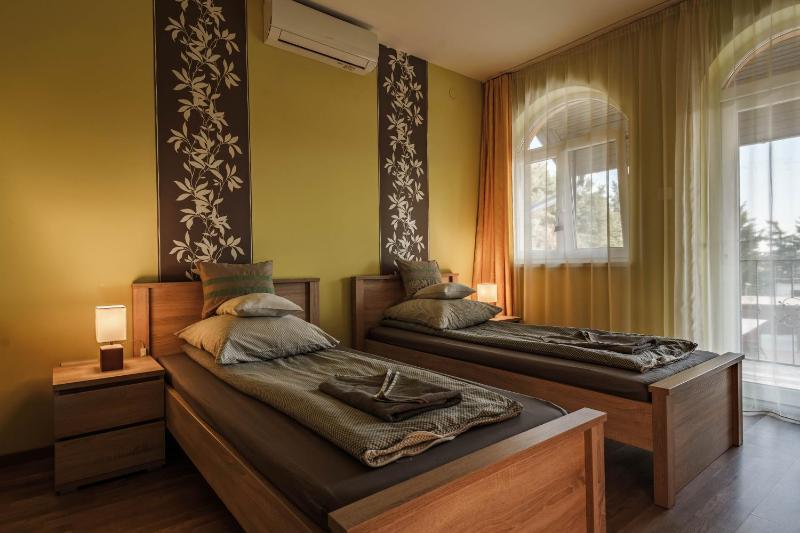Twin Room with Terrace image 3