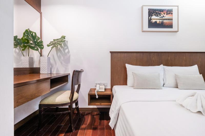Standard Double Room image 1