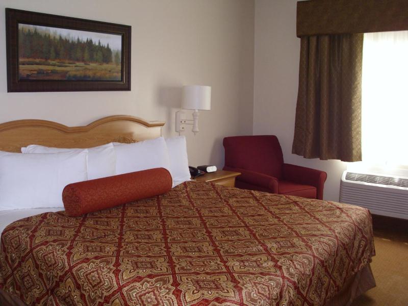 Deluxe King Room image 3