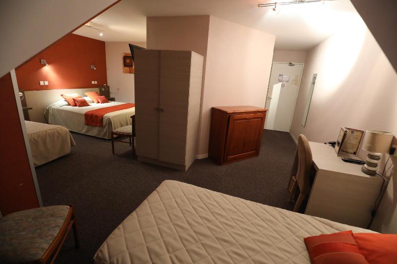 Quadruple Room image 1