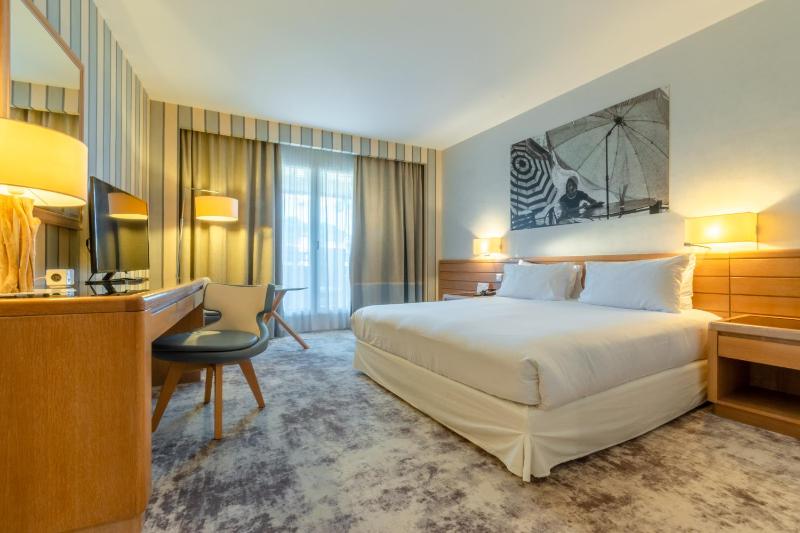 Standard Double Room with Balcony image 1