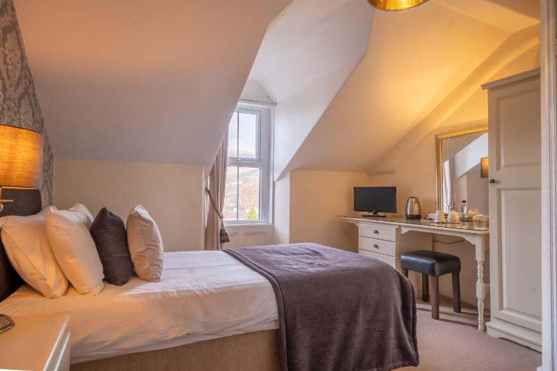 Single Room with Mountain View - Second Floor image 3