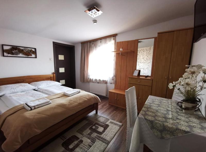 Double Room image 1