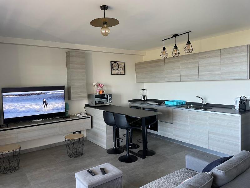 Charmant F2 à SkyNui piscine de 25m et vue mer - image 10