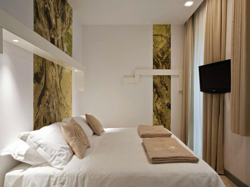 Triple Room image 1