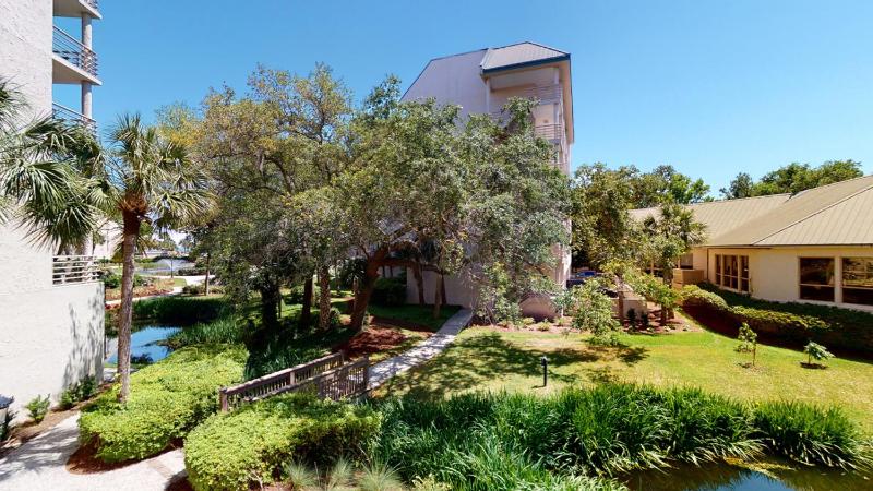 2113 Villamare - image 33