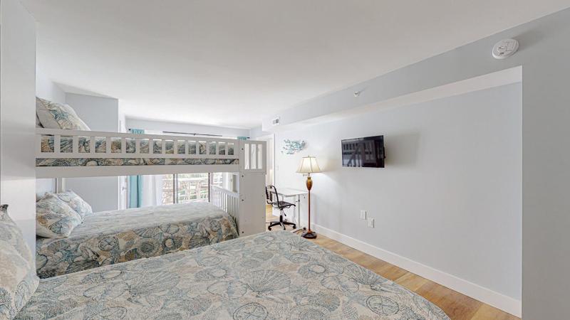2113 Villamare - image 17