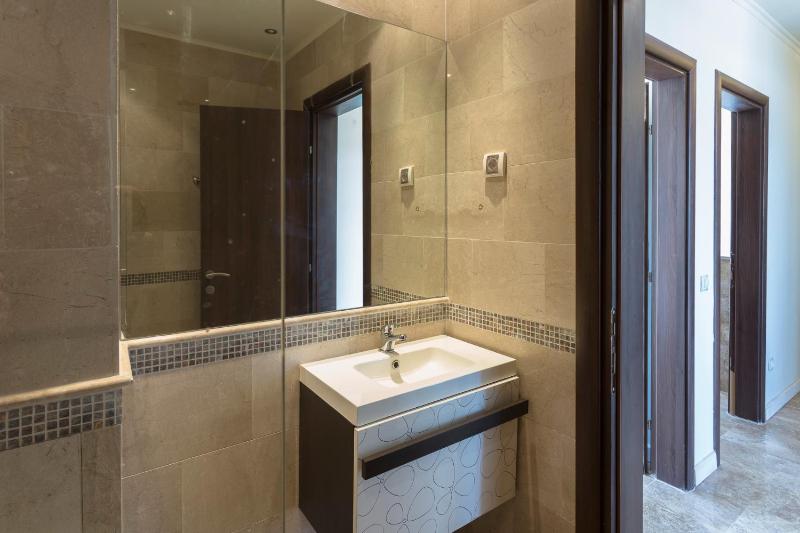 Apartment with Sea View (3 Adults) image 2