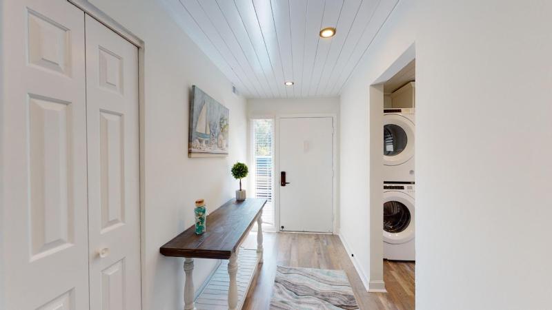 786 Queens Grant - image 10