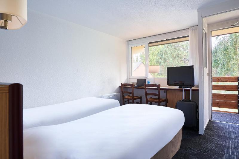 Triple Room with 2 Single Beds and 1 Junior Bed image 3