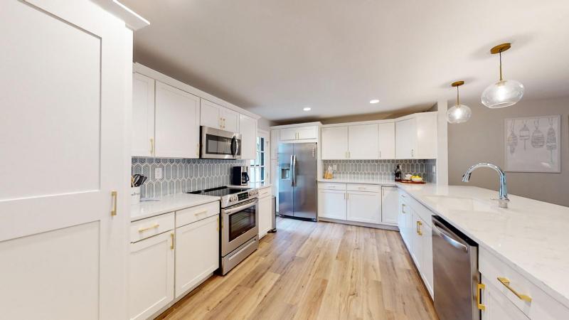 727 Queens Grant - image 8