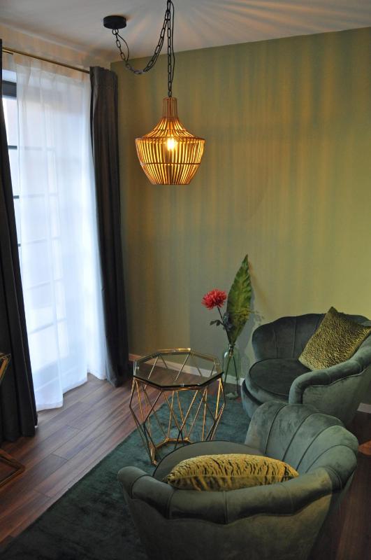 Large Double Room image 3