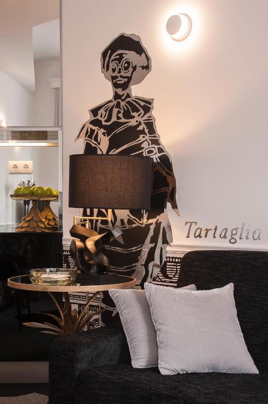 Teatro Boutique Rooms & Suites - image 12