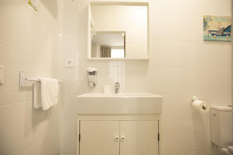 Superior Triple Room image 4