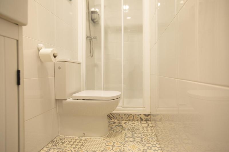 Superior Triple Room image 3