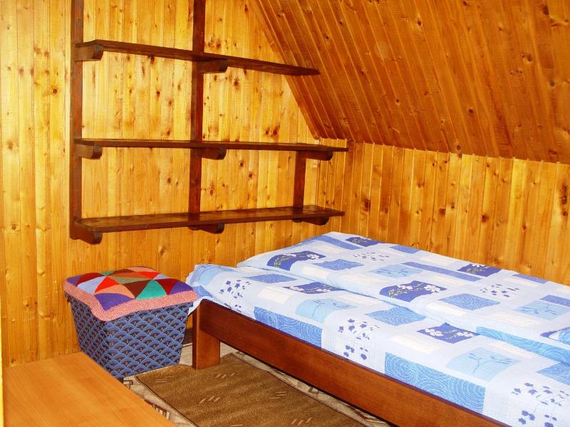 Large Twin Room image 3