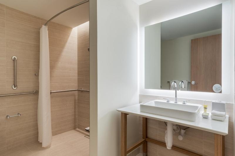 Element by Marriott Denver Downtown East - image 11