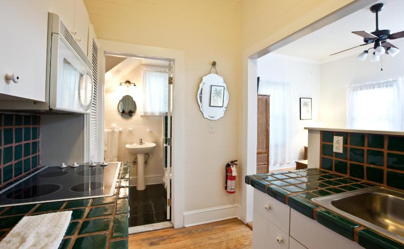 Arch House Two-Bedroom image 3