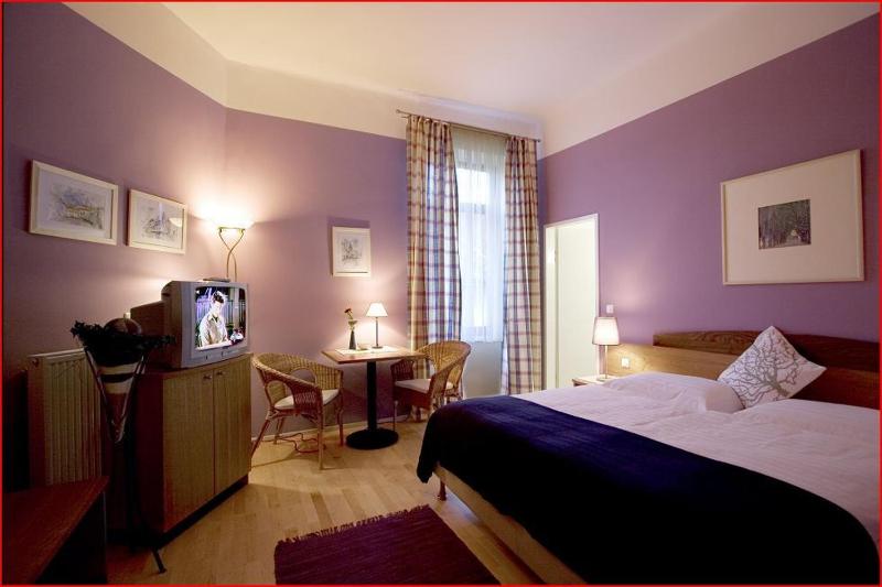 Comfort Double Room image 4
