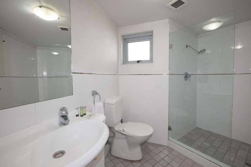 One-Bedroom Apartment image 4