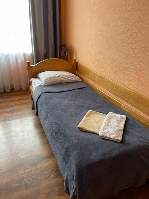 Double Room with Shared Bathroom image 4