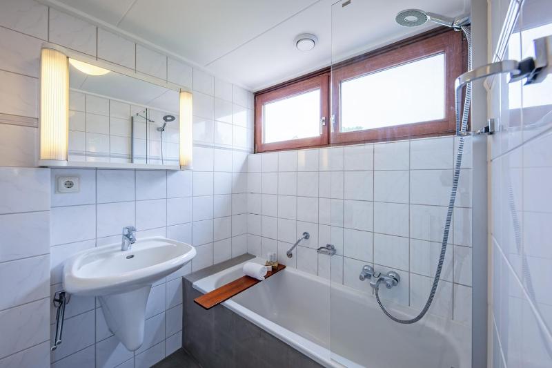Standard Double Room with Bath image 1