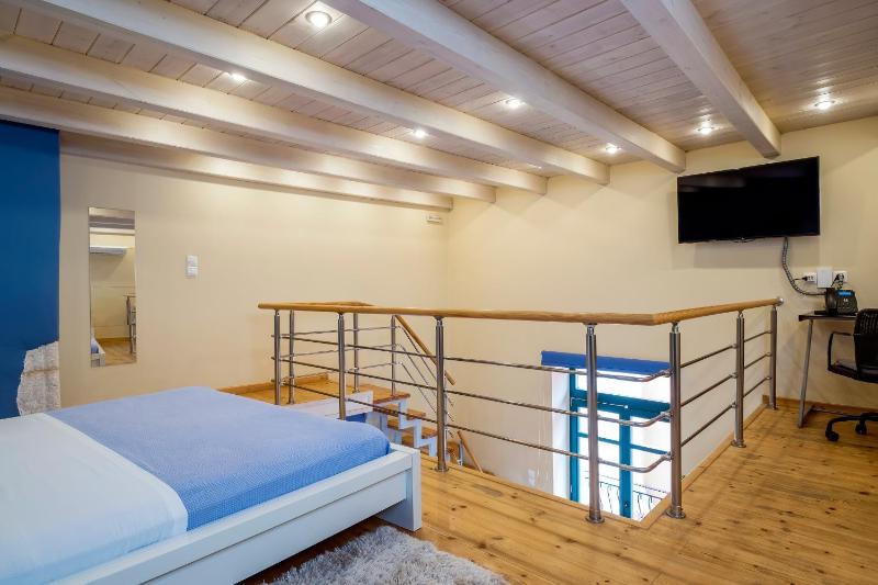 Apartment - Split Level image 3
