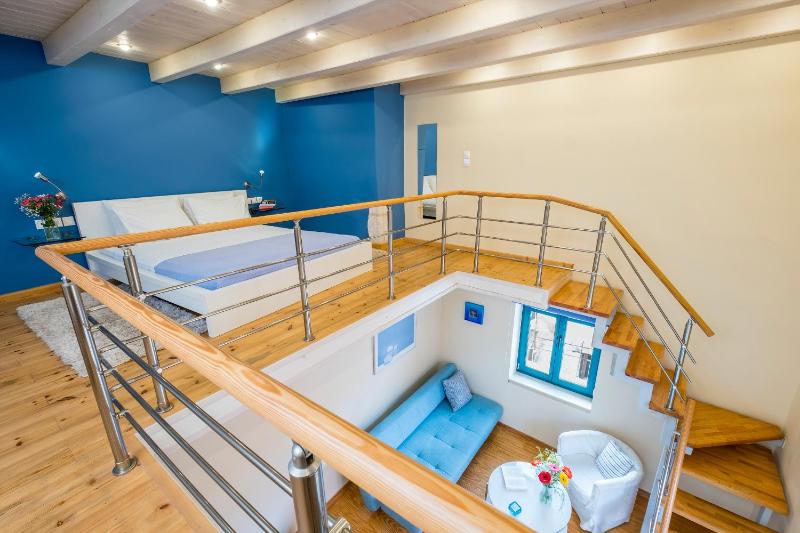 Apartment - Split Level image 2
