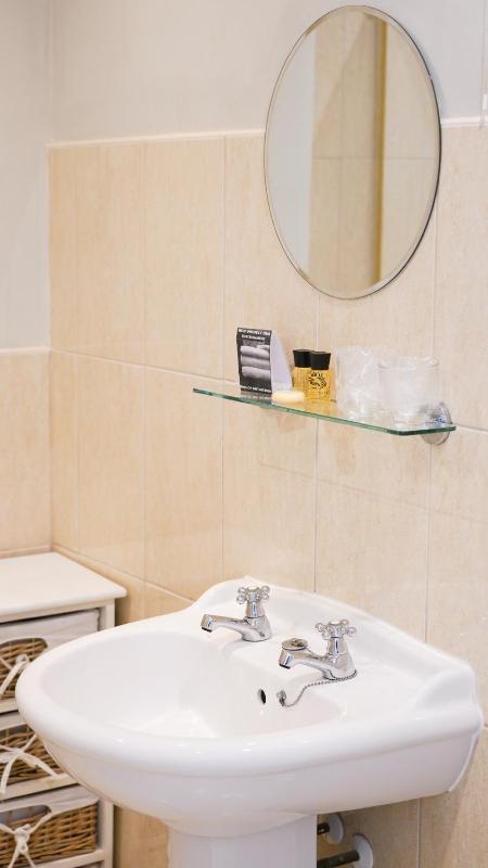 Superior Double Room image 3
