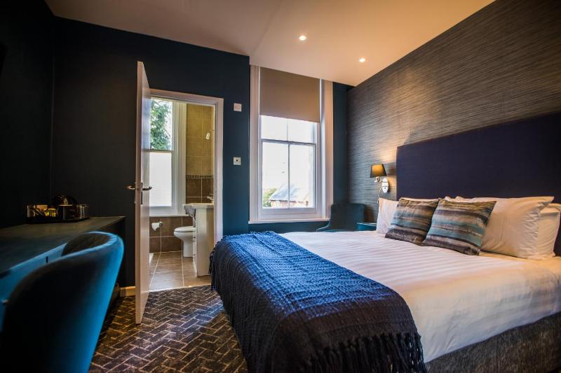 Standard Double Room image 1