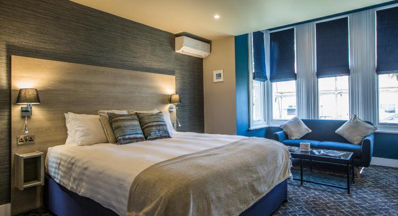 Deluxe Family Room image 1