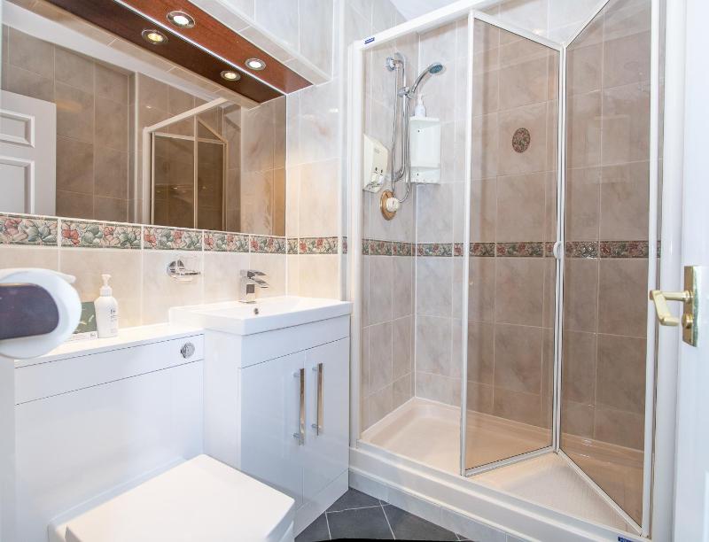 Beaumont Windermere - Adults-Only Boutique Guest House- Free Parking & Wellness Access - image 48