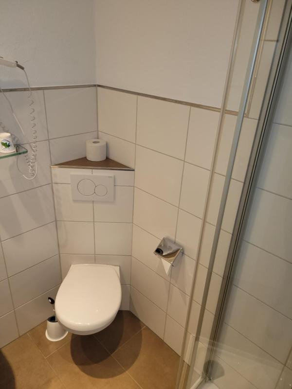 Double Room image 3