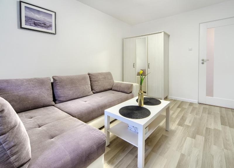 Mieszkanie Zacisze - ACCO RENT - image 12
