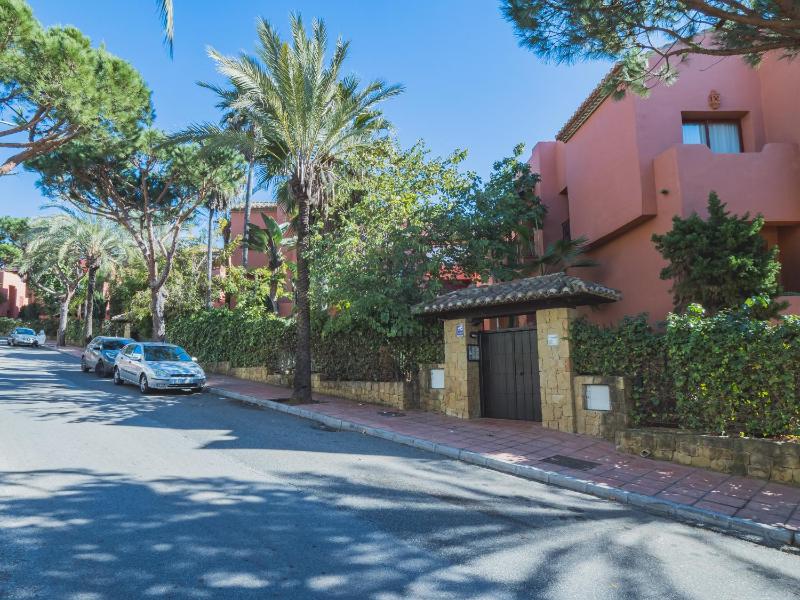 Cubo's Beach & Parking Jardines de Don Carlos - image 5