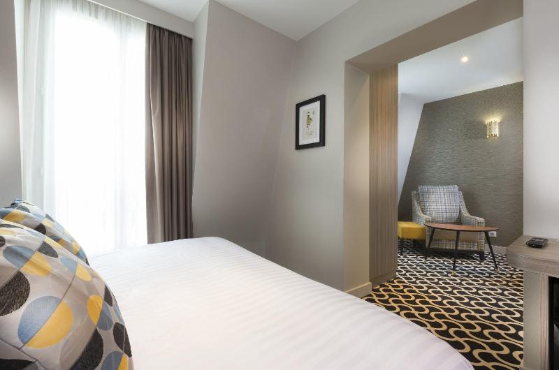 Privilege Room image 3