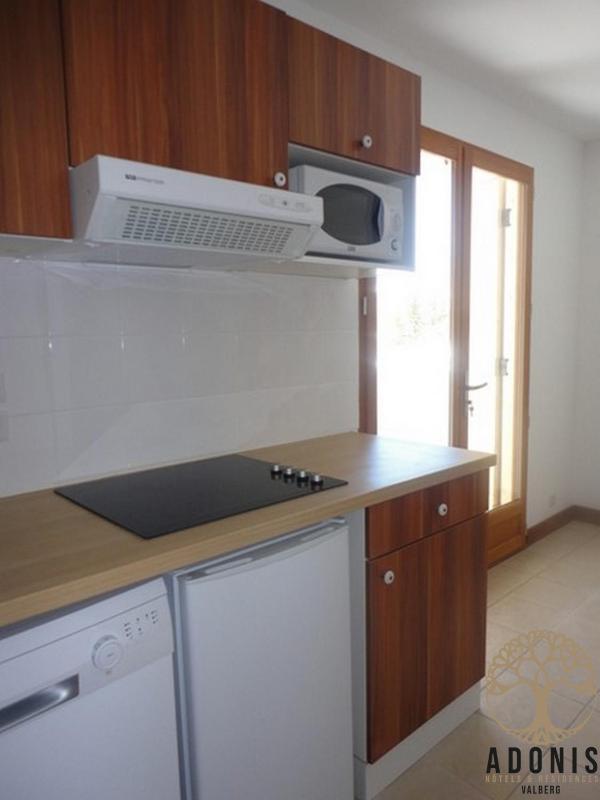 One-Bedroom Apartment image 3