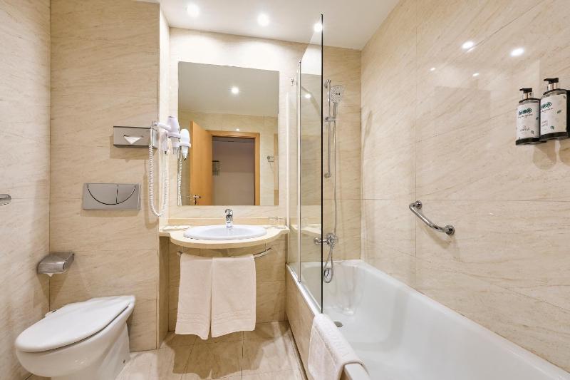 Single Room image 2
