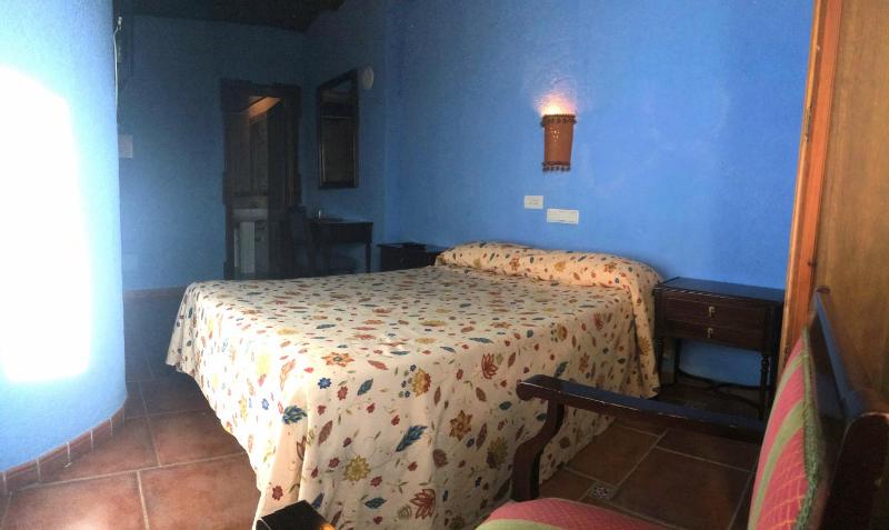 Double or Twin Room image 2