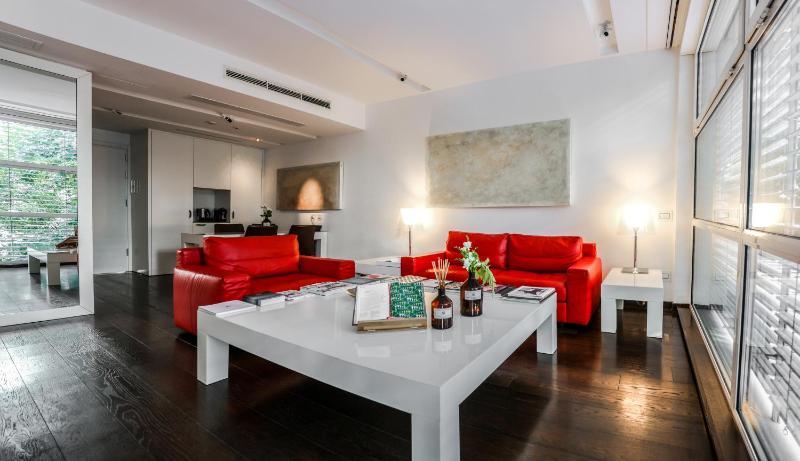 Executive Suite image 2