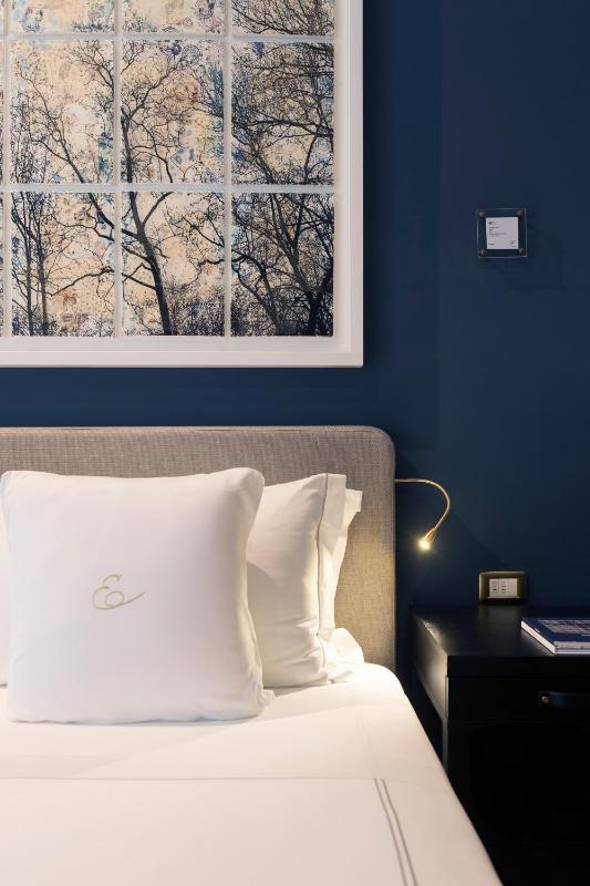 Standard Double Room image 1