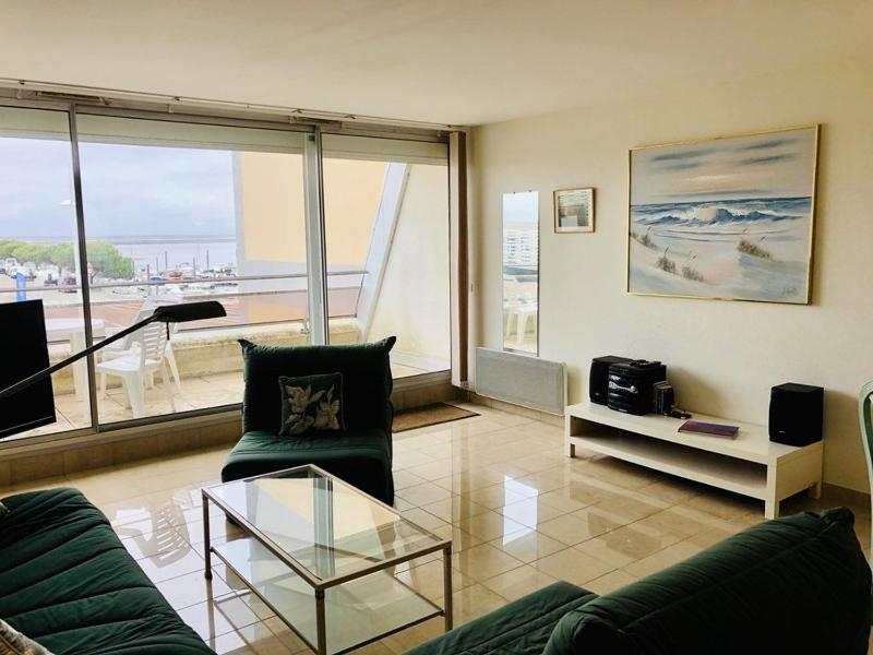 Arcachon : Appartement T2 avec balcon et parking à deux pas des plages de l'Aiguillon - image 4
