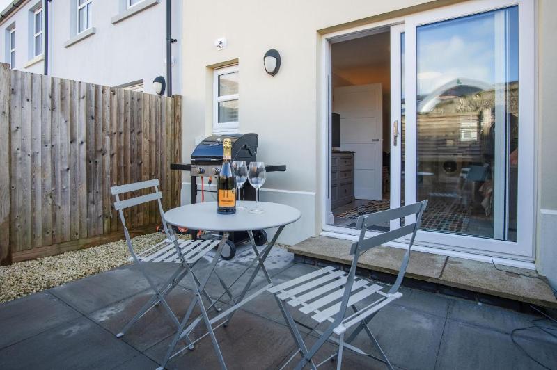 Ty Melyn - 2 Bedroom Cottage - Tenby - image 40