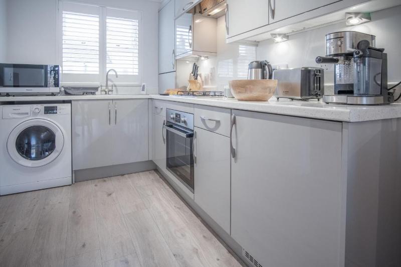 Ty Melyn - 2 Bedroom Cottage - Tenby - image 17
