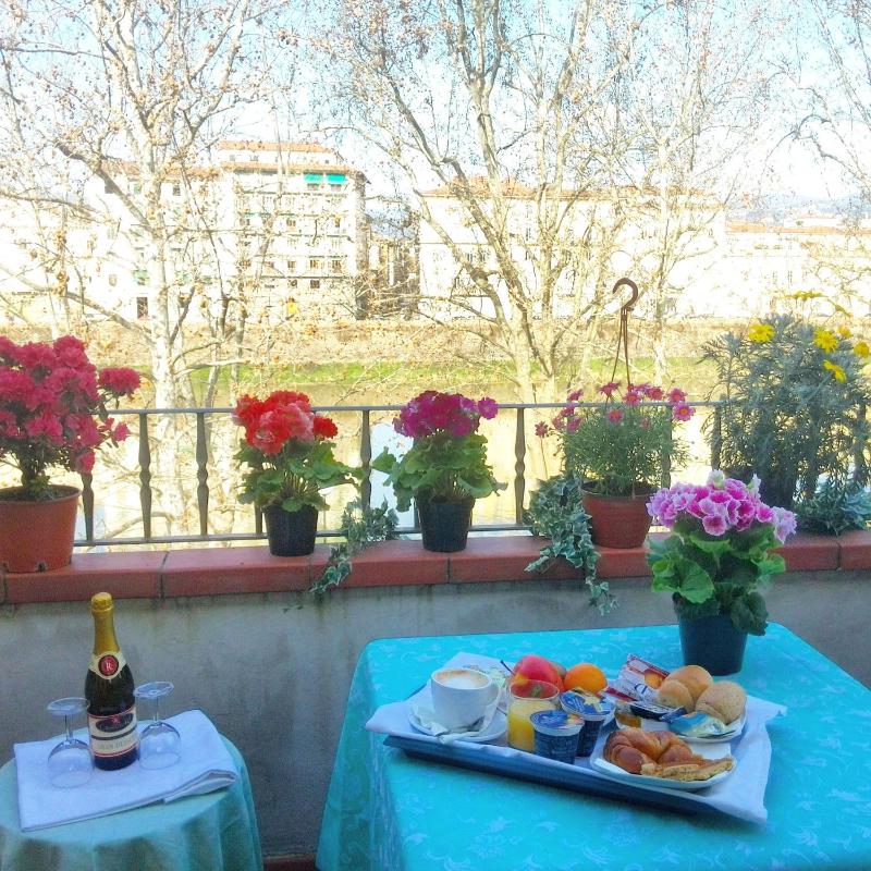 Penthouse with Balcony and River View image 2