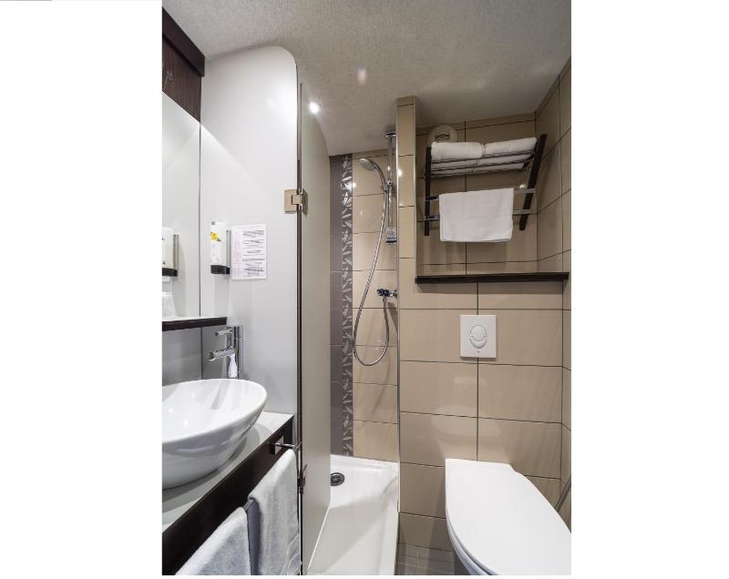 Single Room image 2